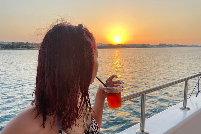 3-Hour Sunset Cruise from Protaras with Fruit & Champagne - Getting on the Medusa: Where to Meet and How Boarding Works