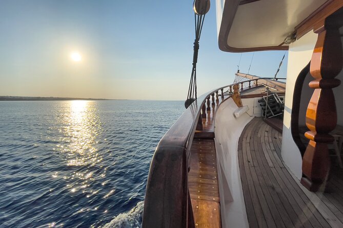 Aerosa Sunset Afternoon Guided Cruise with Dinner in Cyprus - Getting on Board: Pickup, Meeting Point, and the Tender Step