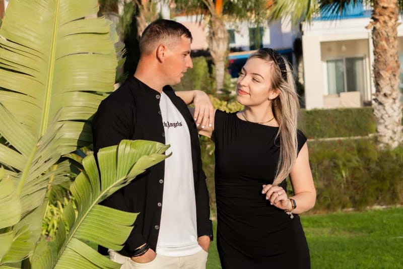 Cyprus: Private Photo Session with Professional Photographer - Groups, girls’ trips, and friend reunions: more than a snapshot