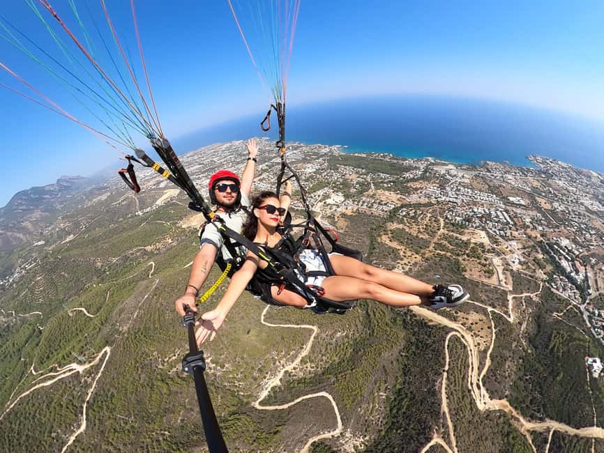 CYPRUS: Tandem Paragliding Experience - The flight: 15 to 20 minutes of coastline and mountains