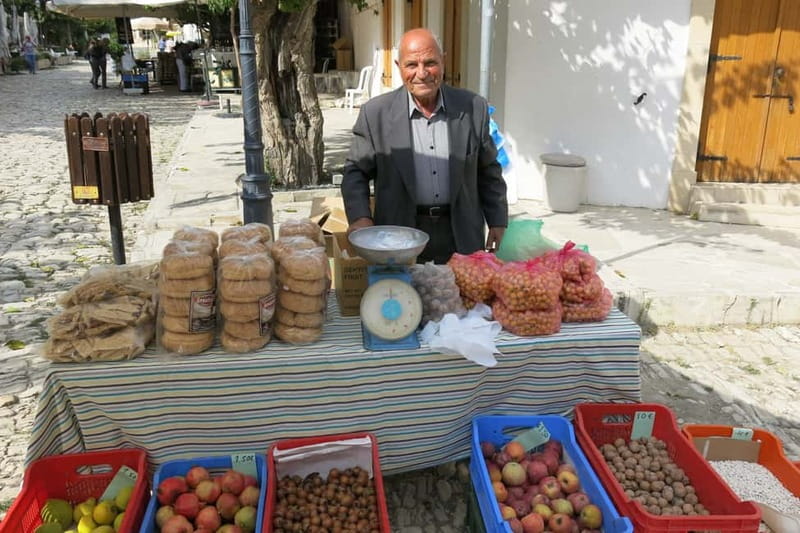 Cyprus: Troodos Mountain Food & Wine Tasting Tour with Lunch - Meze lunch at a local taverna: the best value moment