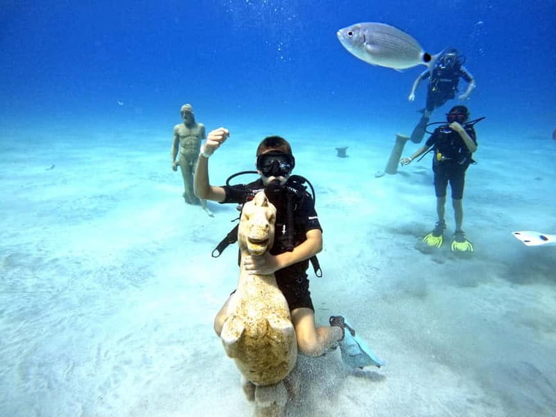 Discover Scuba Diving Experience - Safety briefing and equipment checks that help you breathe easier