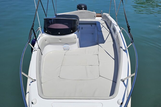Eden New Gen Speedboat with driver to Blue Lagoon, Sea Caves - Eden New Gen speedboat from Latchi: what makes it a smart Akamas day