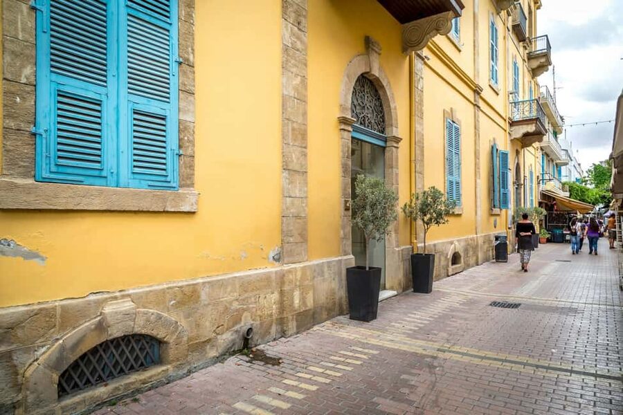 From Ayia Napa/Protaras: : Walking tour of Nicosia - Returning to the south through Ledra Street