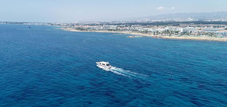 FROM PAPHOS: 1.5 HRS Glass Bottom Boat Cruise with swimming - Onboard Comfort: Showers and Changing Rooms Matter