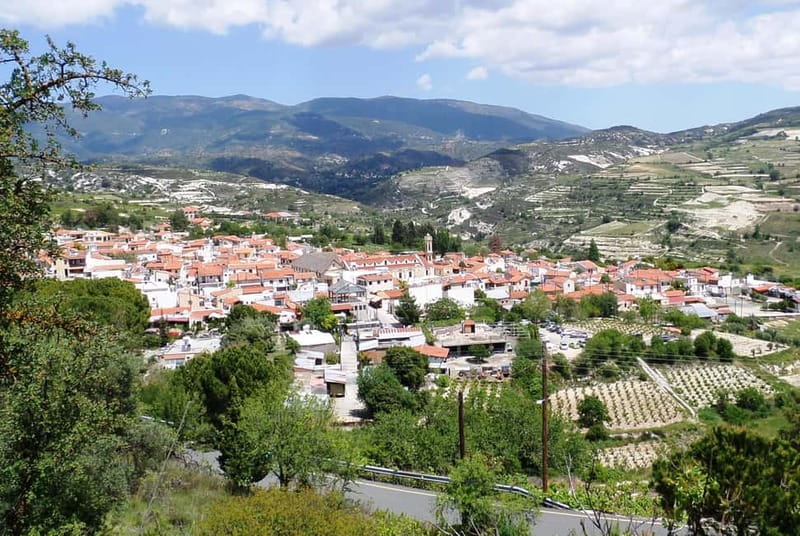 FROM PAPHOS: Island Roundtrip (Lefkara, Nicosia, Larnaca) - Lefkara Lace and Silver: What This Village Does Best