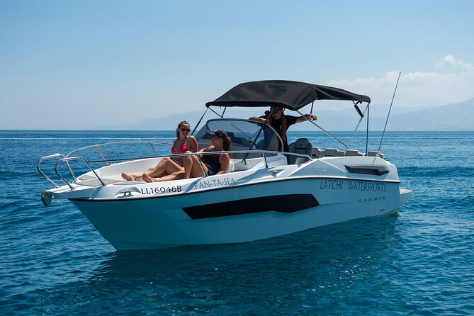 Karnic SL702 boat with driver, WC,Cabin, BT music and shower - Key Highlights You Will Actually Care About