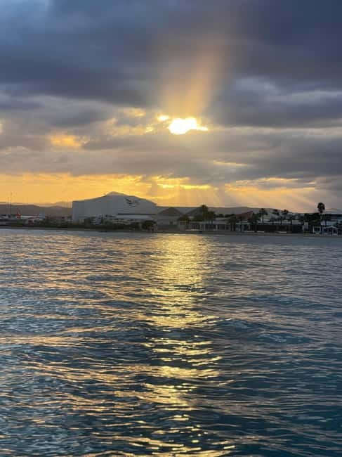 Larnaca: Disco Sunset cruise - Staff energy and photo help you can actually use
