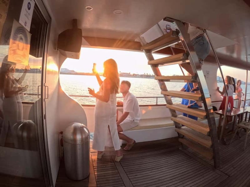 Larnaca: Sunset Cruise with a Glass of Wine - Why a semi-submarine sunset cruise works so well in Larnaca