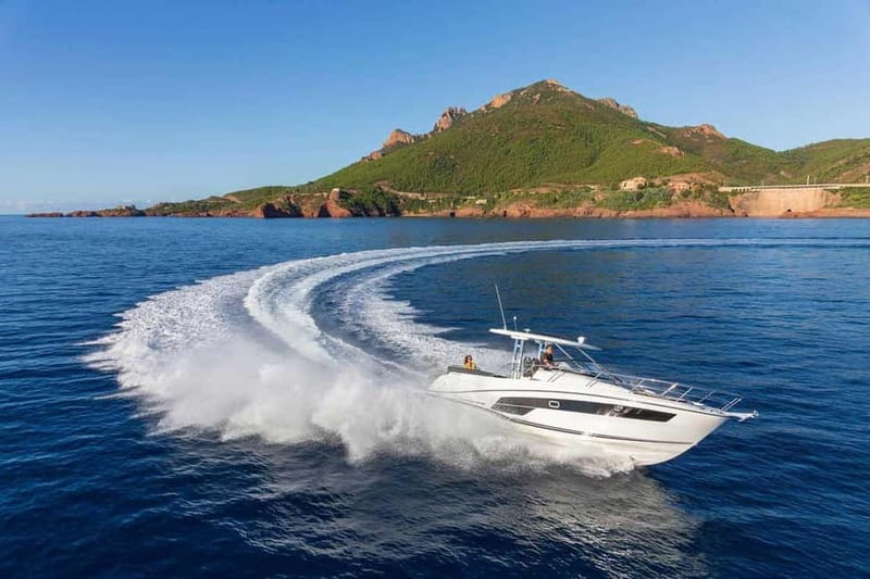 Latchi: Private Yacht Charter on Latchi Oasis - The Boat: Why This Jeanneau Feels Like a Day Off