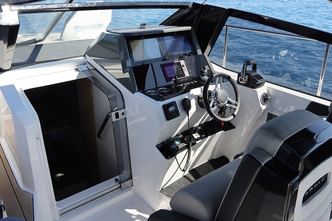 Luxury Charter on Blue Lagoon Flyer (Karnic CS10) to Blue Lagoon - Where the experience really shines for the day you’re planning