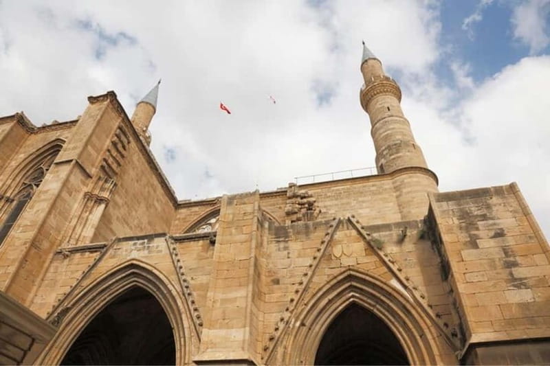 Nikosia : Must-See attractions Private walking tour - Where the tour starts, and how you’ll spend your 3 hours