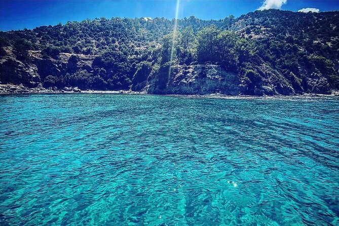 No Licence Private Self Drive Boat to Blue Lagoon +masks&snorkels - Onboard comfort: shade, coolbox, shower, and music