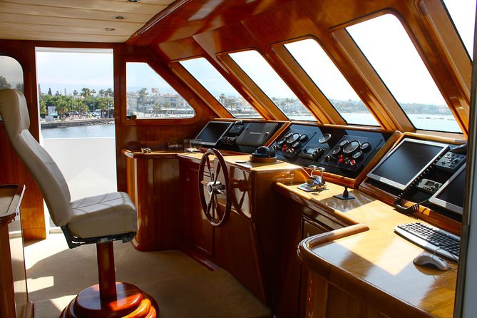 Ocean Flyer | Elite (18+) Cruise - Who should book Ocean Flyer Elite, and who should skip it