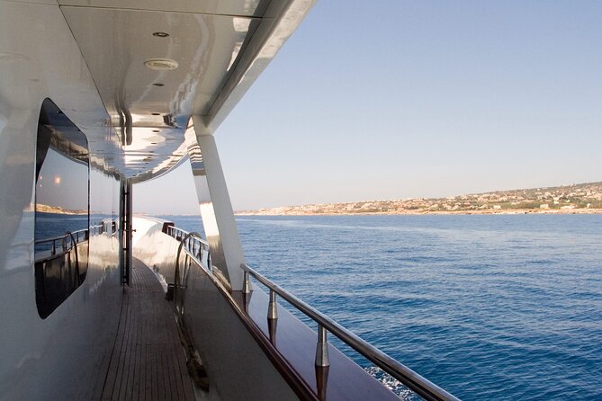 Ocean Flyer | VIP Cruise (Adults Only 18+) - Service and the VIP Feeling: Friendly Crew Energy