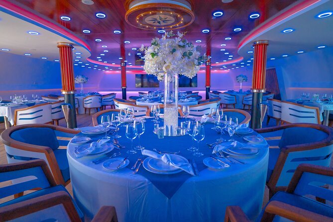 Ocean Vision: Show & Dance Night with buffet, open bar & transfer - Boarding Ocean Vision: Buffet Dinner and Open Bar Flow