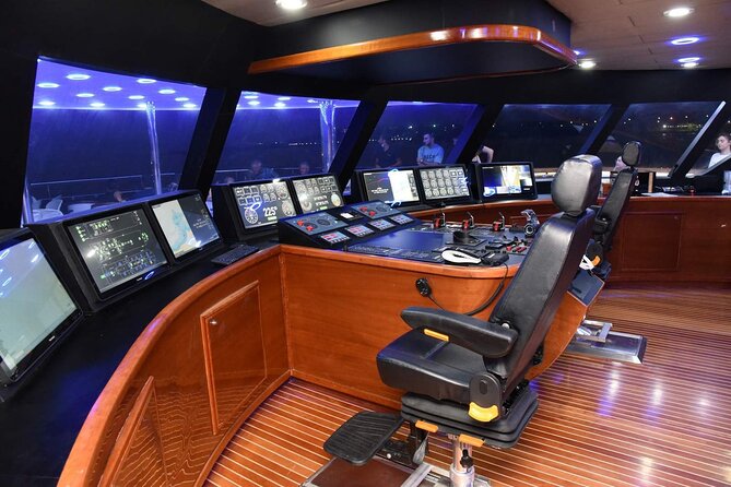 Ocean Vision: Show & Dance Night with buffet, open bar & transfer - Live Onboard Entertainment, Then the Dance Floor Opens
