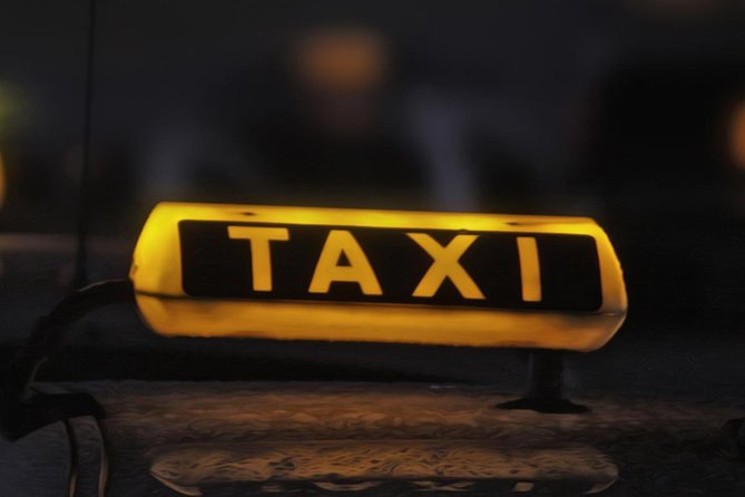 Private Airport Transfer from Hotel to Paphos Airport in a 4-seater taxi - Door-to-door transfer in Paphos: what makes it worth it