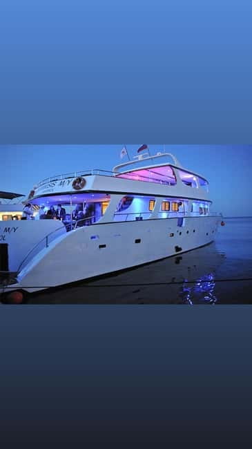 Protaras: 80s and 90s Sunset Cruise with Cypriot Dinner & DJ - Why This Protaras Sunset Cruise Feels Like a Night Out