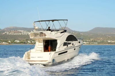 Rodman 38 Flybridge – Blue Lagoon Charters