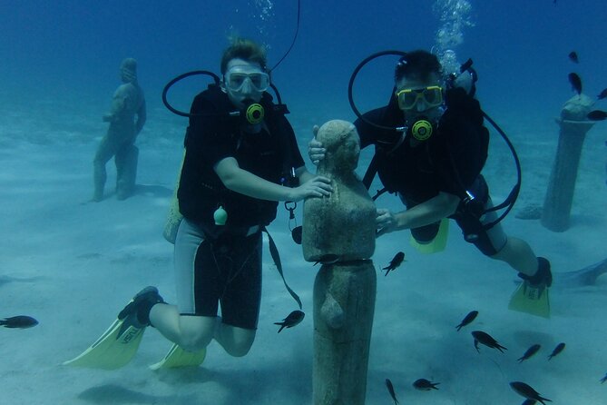 SCUBA DIVING first time experience - Instructors and vibe: why people keep praising Claire and Evie