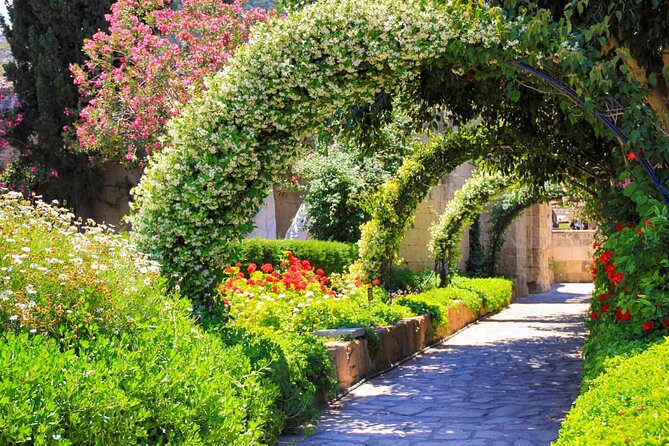 Tour to Kyrenia - St. Hilarion and Bellapais Abbey from Paphos - Stop 4: Bellapais Abbey and why it feels calmer than the castles