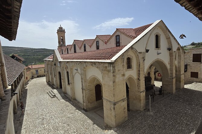 Troodos Mountains, Kykkos and Omodos Bus Tour from Paphos - Hotel pickup and the 8:00 am start, without the stress
